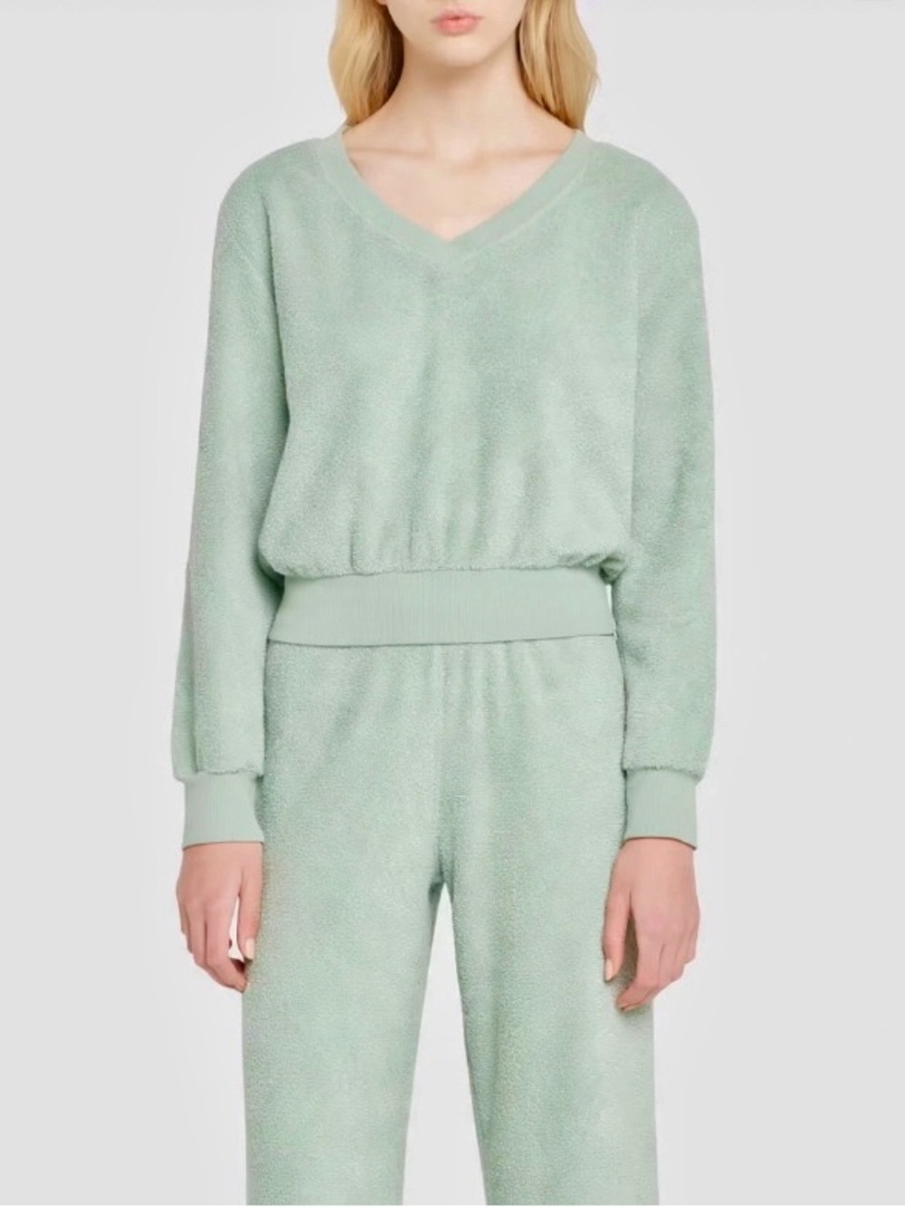 SUZIE KONDI Vari V-Neck Terry Pullover Top Cotswold Soft Sage Mint Green